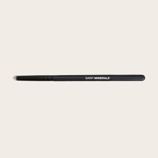 SAINT MINERALS Precision Smudge Brush - Panoply Beauty 